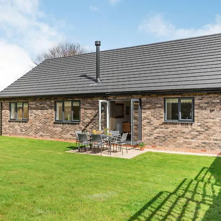 Holiday home 3 Bed In 86724